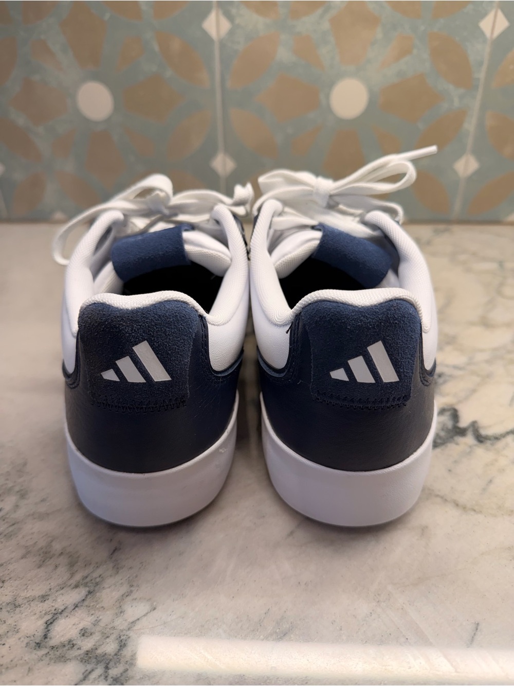 Adidas Men's Retrocross 25 Spikeless Golf Shoes - Picture 4 of 5
